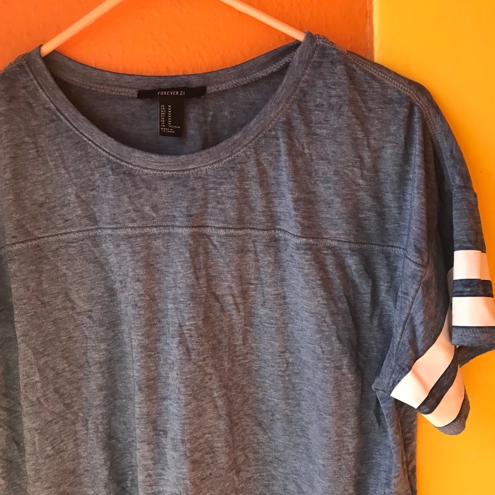 Crop Top - Picture 3 of 4
